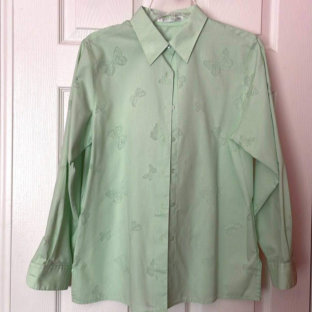 Light green butterfly button up Foxcroft blouse